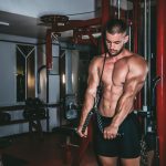 Hatékony külső tricepsz edzése otthon és az edzőteremben