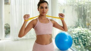 tricepsz gyakorlatok gumiszalaggal