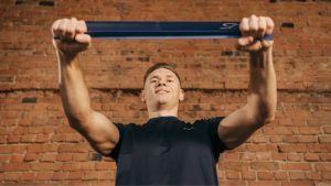 hátsó váll edzés