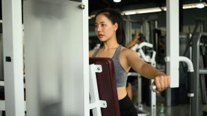 hátsó váll edzés