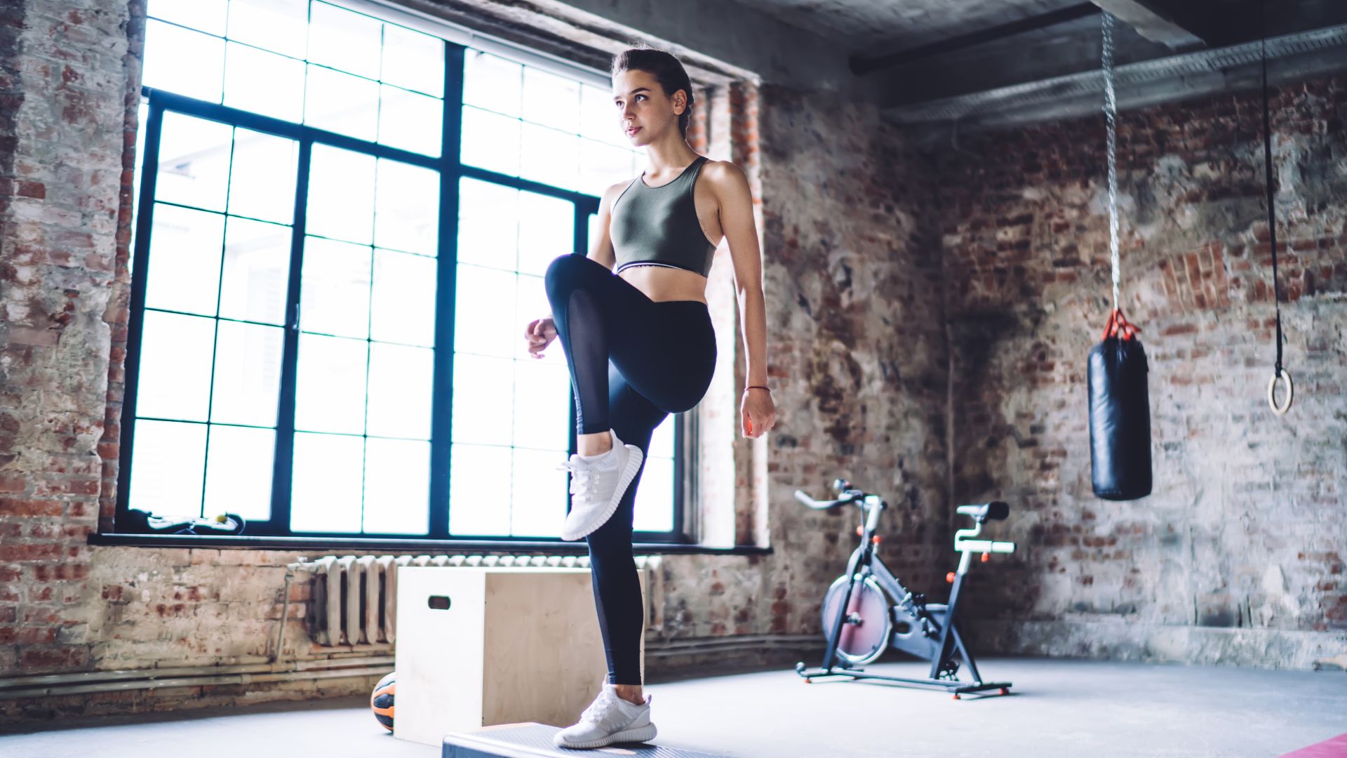 step up fenék gyakorlat padra fellépés