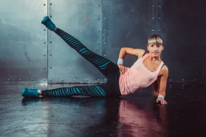 oldalsó lábemelés gluteus medius gyakorlat